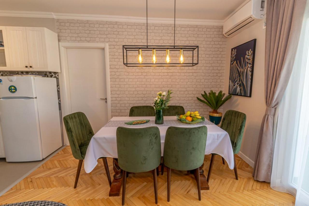 City Center De Lux Apartment Бар Экстерьер фото